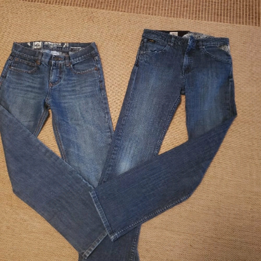 VOLCOM AND QUICKSILVER JEANS YOUTH JUNIOR STRAIGHT CUT SIZE 28
